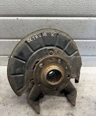 Skoda Octavia Mk1 (1U) Rear wheel hub