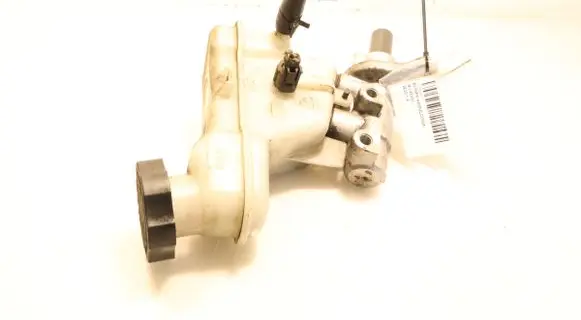 Master brake cylinder