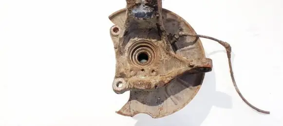 Volkswagen PASSAT B6 Front wheel hub