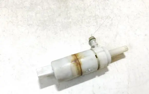 Skoda Octavia Mk1 (1U) Headlight washer pump 