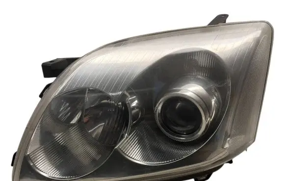 Toyota Avensis T250 Headlight/headlamp KOITO0543
