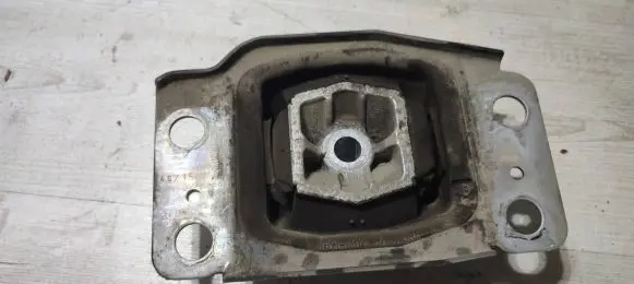 Ford Mondeo MK V Engine mount bracket 7G917M121BA