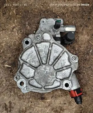 Ford Mondeo MK IV Vacuum pump D171B1A 2108T