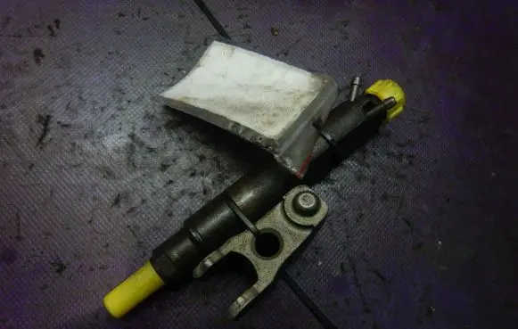Volkswagen PASSAT B5 Fuel injector 028130201G