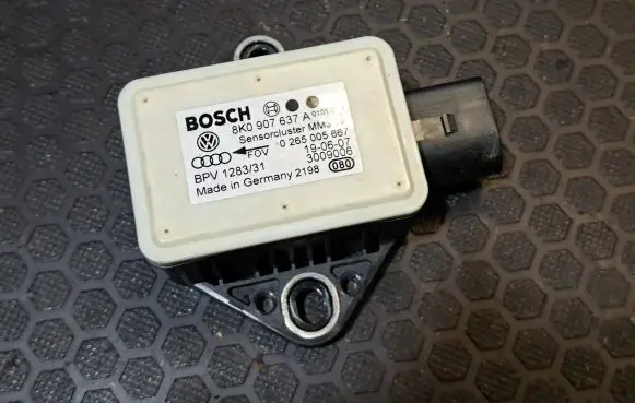 Audi A5 8T 8F ESP acceleration yaw rate sensor 8K0907637A 0265005667