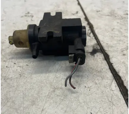 Vacuum valve