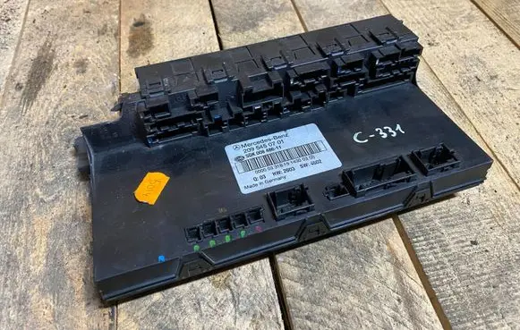 Mercedes-Benz CLK A209 C209 Comfort/convenience module 2095450701 A2095450701