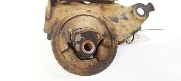 Nissan X-Trail T30 Engine mount bracket 