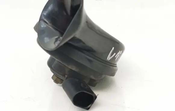 Audi A4 S4 B6 8E 8H Horn signal 8E0951221
