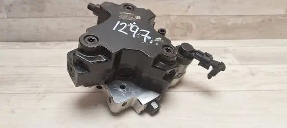 Hyundai Tucson JM Fuel injection high pressure pump 0445010121 3310027400 395112