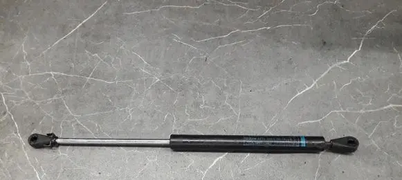 Renault 25 Tailgate strut 7700760654