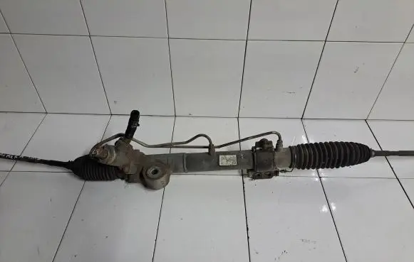 Nissan Almera Tino Steering rack 7Z25136 4U200