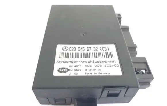 Mercedes-Benz E W211 Tow bar trailer control unit/module 0295456732 5DS00810200