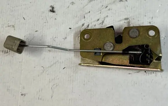 Toyota Avensis T250 Seat back rest lock catch 