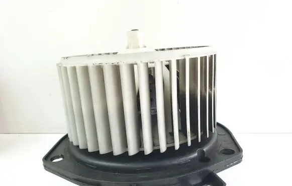Iveco Daily 35.8 - 9 Heater fan/blower 187630200