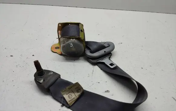 Toyota Previa (XR30, XR40) II Third row seat belt 0429091 008365 7J1990