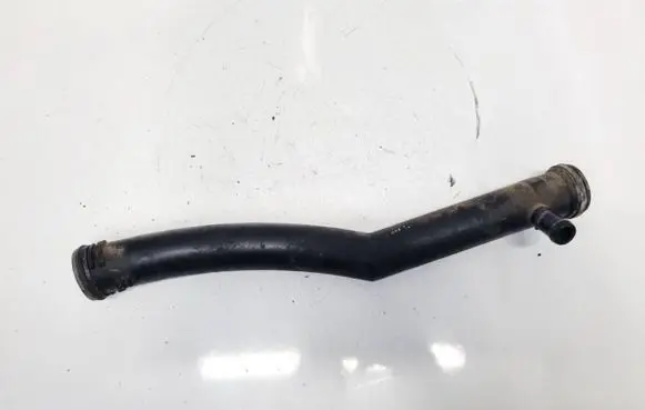 Volkswagen Golf V Engine coolant pipe/hose 03C121065B