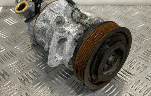 Volvo V40 Air conditioning (A/C) compressor (pump) P31348965 049933065B4