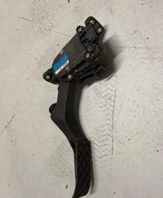Volkswagen Transporter - Caravelle T5 Accelerator throttle pedal 7H1723503