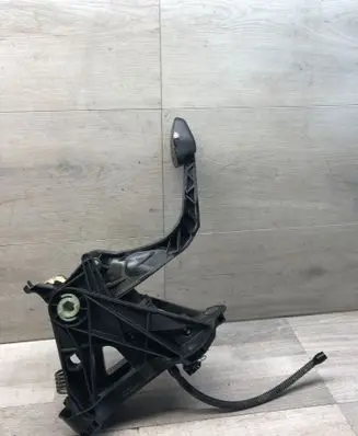 Volkswagen Golf VII Clutch pedal 5Q1721059HE 300819