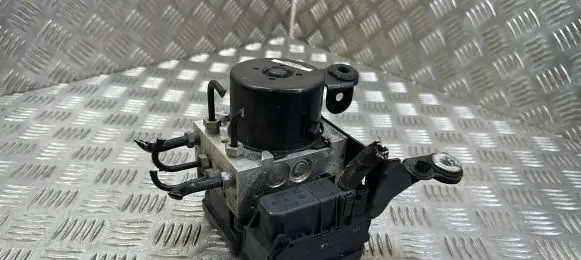Volvo S60 ABS Pump P31329137 31329137