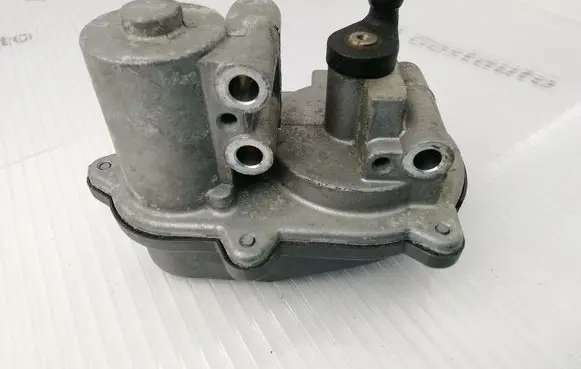 Audi A3 S3 A3 Sportback 8P Intake manifold valve actuator/motor 06F133482D 1041530S01