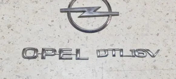 Opel Zafira A Manufacturers badge/model letters 