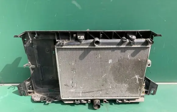 Citroen C5 Coolant radiator 702801 9627884480 9635989980