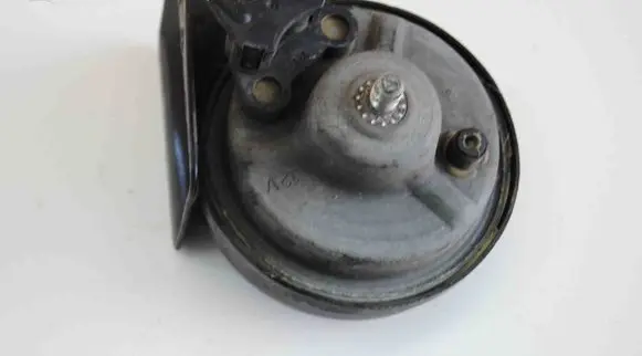 Jaguar XJ X350 Horn signal