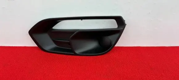 Iveco Daily 45 - 49.10 Front bumper lower grill 105802356346