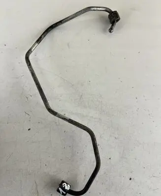 Nissan Patrol Y61 Fuel injector supply line/pipe 