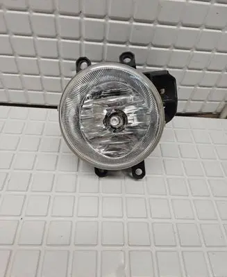 Toyota RAV 4 (XA40) Front fog light 12580
