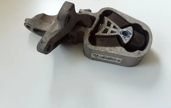 Ford Galaxy Gearbox mount DS736P082AD
