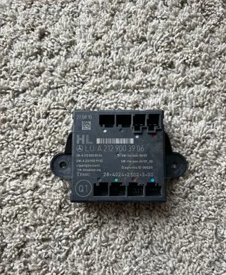 Mercedes-Benz C W204 Door control unit/module 2129003906