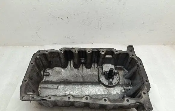 Volkswagen PASSAT B6 Oil sump 03G103603H