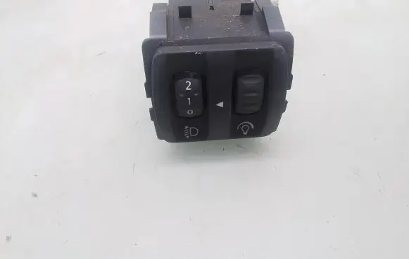 Renault Megane II Headlight level height control switch 82000954958