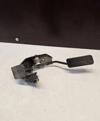 Toyota Avensis T250 Accelerator throttle pedal