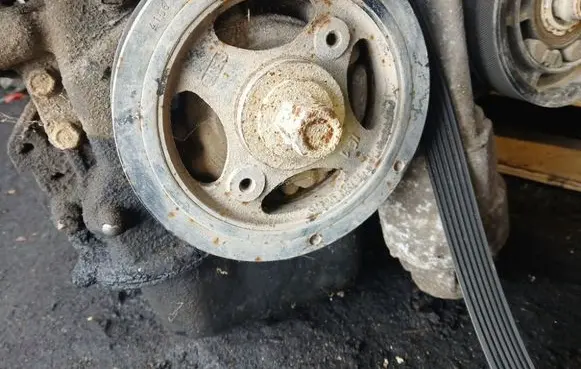 Toyota Avensis T250 Crankshaft pulley