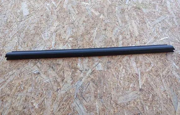 Dodge Journey Rubber seal rear door window/glass 05076876AB
