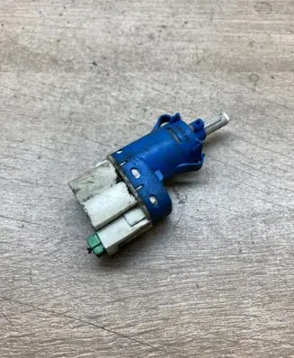 Ford C-MAX I Brake pedal sensor switch 3M5T9C872AB