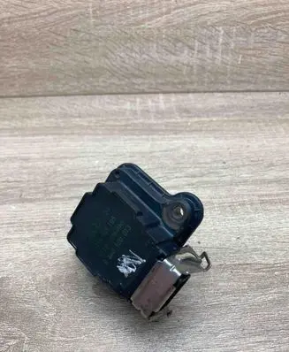 Volkswagen PASSAT B5 High voltage ignition coil 058905105 0040100013