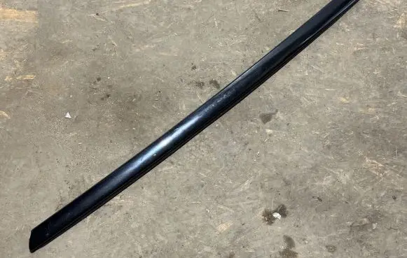 Citroen DS5 Windshield trim 9609866190