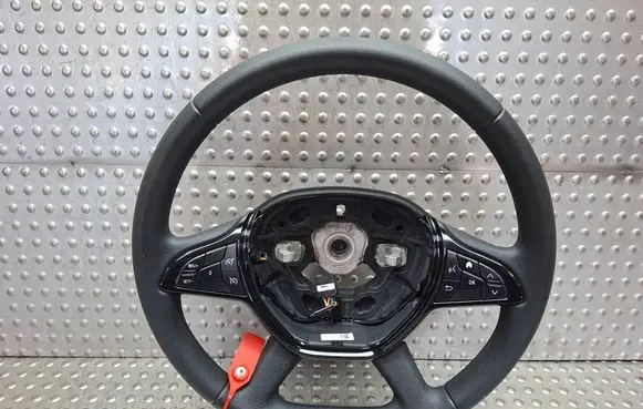 Dacia Sandero III Steering wheel S25071167 484007754R