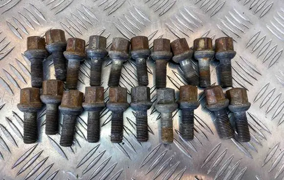 Mercedes-Benz SL R129 Nuts/bolts A2014010270