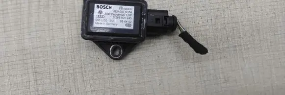 Audi A4 S4 B6 8E 8H ESP acceleration yaw rate sensor 8E0907637A