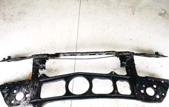 BMW 5 E39 Radiator support slam panel 8362434