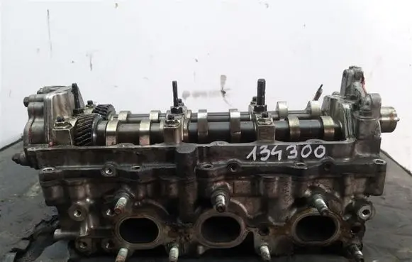 Opel Signum Engine head 