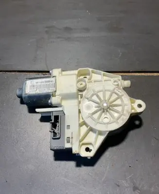 Peugeot 407 Rear door window regulator motor 9646595680 994335104