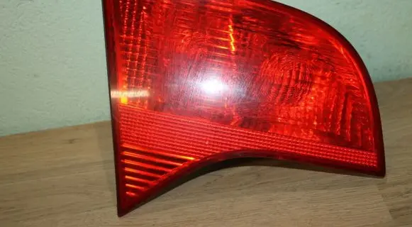 Audi A4 S4 B7 8E 8H Tailgate rear/tail lights 8E9945093