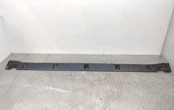 Suzuki Grand Vitara II Sill 7766165J0